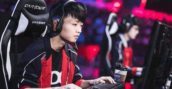 色定型